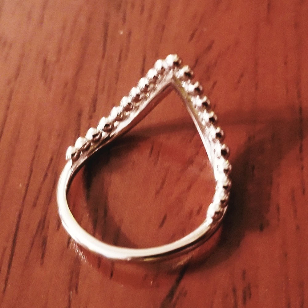 Sterling Silver V Shape Bead Ring - image 3